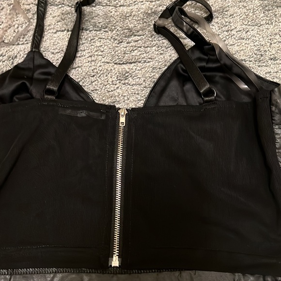 Bralette 
Size S - Picture 2 of 3